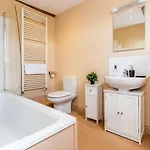 Idyllic Retreat With Log Burner Near Castle * 丹比