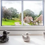 Idyllic Retreat With Log Burner Near Castle