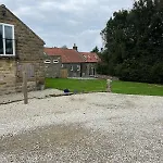 Idyllic Retreat With Log Burner Near Castle 丹比