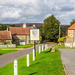 Idyllic Retreat With Log Burner Near Castle *